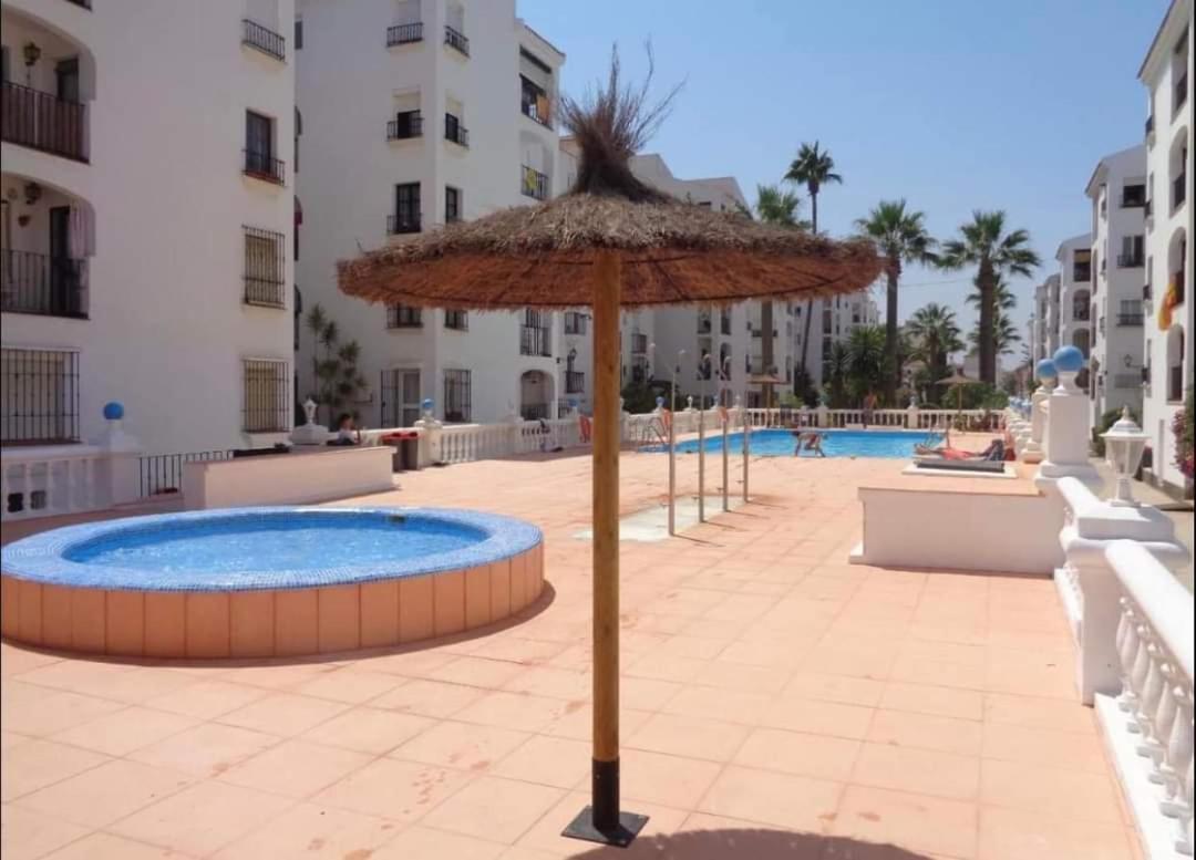 Apartamento Piso playa en Sabinillas San Luis de Sabinillas Exterior foto
